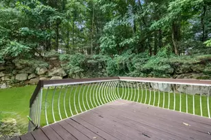 129 Patriots Rd, Parsippany, NJ 07950 - Photo 22