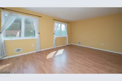 129 Patriots Rd, Parsippany, NJ 07950 - Photo 10