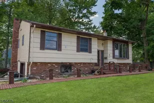 859 Lake Shore Dr, Parsippany, NJ 07054 - Photo 2
