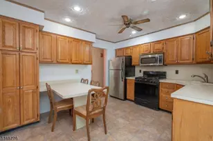 859 Lake Shore Dr, Parsippany, NJ 07054 - Photo 12