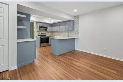 48 Eton Ct, Bedminster Township, NJ 07921 - Photo 12
