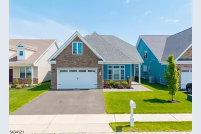 22 Samjan Cir, Robbinsville Township, NJ 08520 - Photo 2