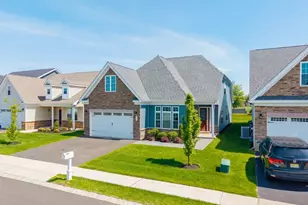 22 Samjan Cir, Robbinsville Township, NJ 08520 - Photo 4