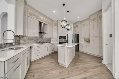 22 Samjan Cir, Robbinsville Township, NJ 08520 - Photo 14