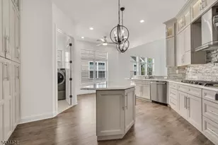 22 Samjan Cir, Robbinsville Township, NJ 08520 - Photo 16