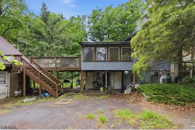 193 Monroe Trl, Hopatcong, NJ 07843 - Photo 4
