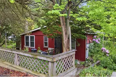 193 Monroe Trl, Hopatcong, NJ 07843 - Photo 2