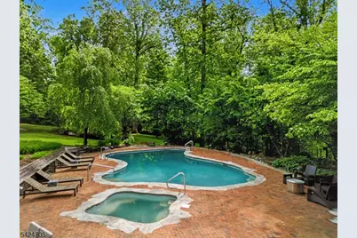 85 Crest Dr, Bernardsville, NJ 07924 - Photo 6
