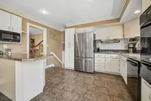 53 Orchard St, Carteret, NJ 07008 - Photo 14