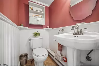 53 Orchard St, Carteret, NJ 07008 - Photo 18