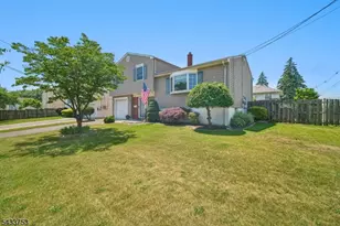 53 Orchard St, Carteret, NJ 07008 - Photo 2