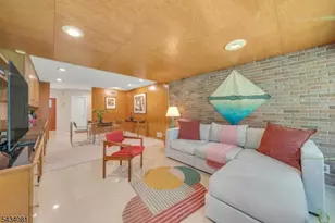 130 Pearl Brook Dr, Clifton, NJ 07013 - Photo 8