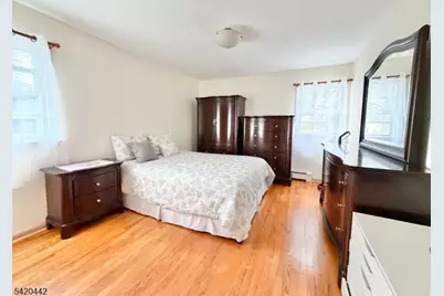 2 Sunnyside Pl, Verona, NJ 07044 - Photo 4