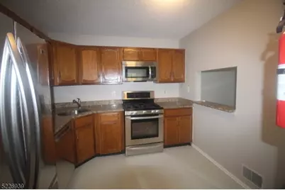 201 Robertson Way, Lincoln Park, NJ 07035 - Photo 6