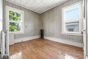 55 Thompson St, Raritan, NJ 08869 - Photo 8