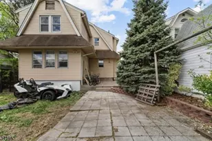 334 Brook Ave, Passaic, NJ 07055 - Photo 8