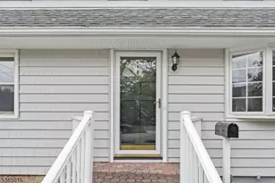 18 Farmingdale Ave, Bloomfield, NJ 07003 - Photo 4