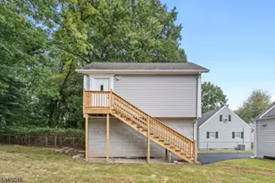 18 Farmingdale Ave, Bloomfield, NJ 07003 - Photo 32