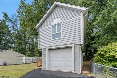 18 Farmingdale Ave, Bloomfield, NJ 07003 - Photo 34