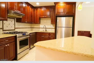 61 Patriots Rd, Parsippany, NJ 07950 - Photo 8