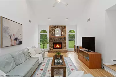 4 Tania Ct, Roxbury Township, NJ 07876 - Photo 10