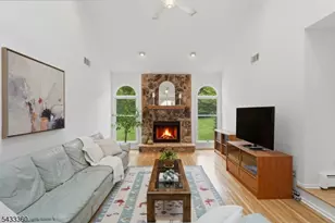 4 Tania Ct, Roxbury Township, NJ 07876 - Photo 10