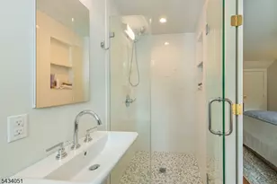 487 Highland Ave, Montclair, NJ 07043 - Photo 26