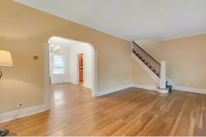 438 Warren St, Scotch Plains Township, NJ 07076 - Photo 4
