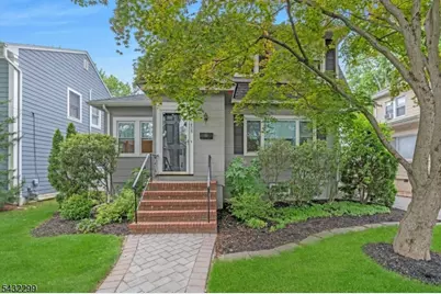 438 Warren St, Scotch Plains Township, NJ 07076 - Photo 2
