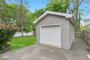 438 Warren St, Scotch Plains Township, NJ 07076 - Photo 30