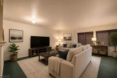 184 Bexley Ln, Piscataway Township, NJ 08854 - Photo 2