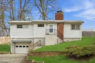 10 De Lazier Pl, Bloomingdale, NJ 07403 - Photo 1