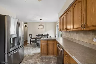 10 De Lazier Pl, Bloomingdale, NJ 07403 - Photo 12