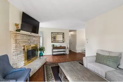 10 De Lazier Pl, Bloomingdale, NJ 07403 - Photo 6