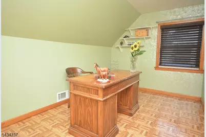 2463 Dorchester Rd, Union Township, NJ 07083 - Photo 16