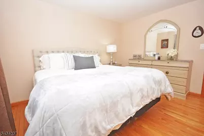 2463 Dorchester Rd, Union Township, NJ 07083 - Photo 10
