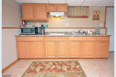 2463 Dorchester Rd, Union Township, NJ 07083 - Photo 22