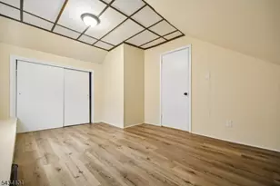 223-225 Keats Ave, Elizabeth, NJ 07208 - Photo 22