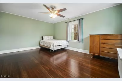223-225 Keats Ave, Elizabeth, NJ 07208 - Photo 14