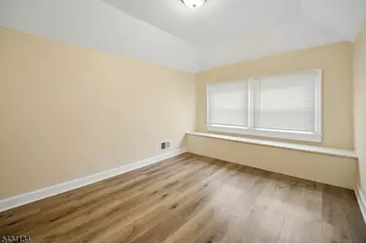 223-225 Keats Ave, Elizabeth, NJ 07208 - Photo 20