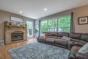 15 Gary Ct, Mount Olive, NJ 07836 - Photo 8