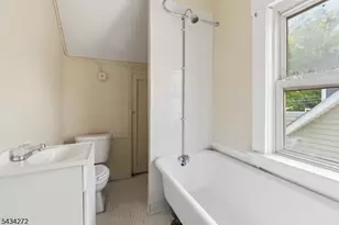 102 Lincoln St, Montclair, NJ 07042 - Photo 18