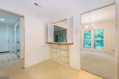 195 Hidden Hollow Ct, Edison, NJ 08820 - Photo 10