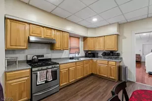 9 Lombardy Pl, Maplewood, NJ 07040 - Photo 16