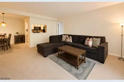318 Stratford #318, Bound Brook, NJ 08805 - Photo 6