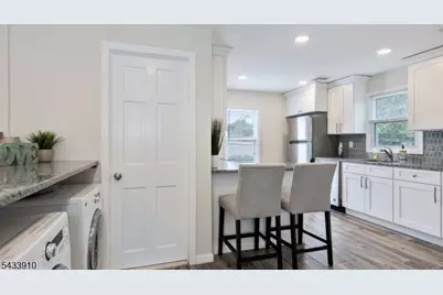 200 E Main St, Little Falls Township, NJ 07424 - Photo 14