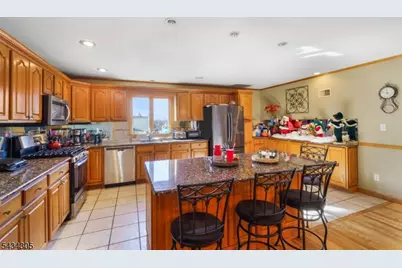 17 Pleasant Pl, Kearny, NJ 07032 - Photo 10