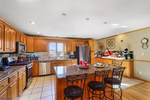 17 Pleasant Pl, Kearny, NJ 07032 - Photo 10