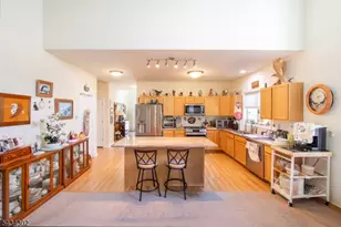 22 Bluffs Ct, Hamburg, NJ 07419 - Photo 12