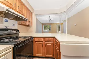 13 Augusta Dr, Clinton Township, NJ 08801 - Photo 8
